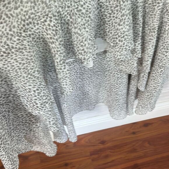 1 State gray and white printed high low long sleeve dress size L - Picture 5 of 7